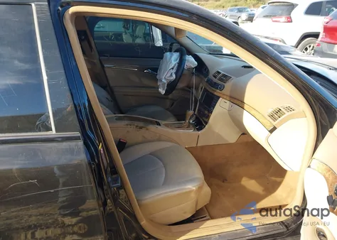 2008 Mercedes-Benz E 350 4Matic z USA, uszkodzony, nr VIN WDBUF87X48B259090